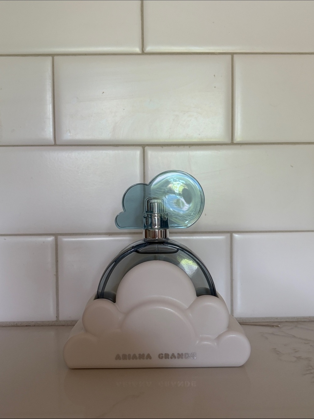 Ariana Grande Cloud Perfume Blue
